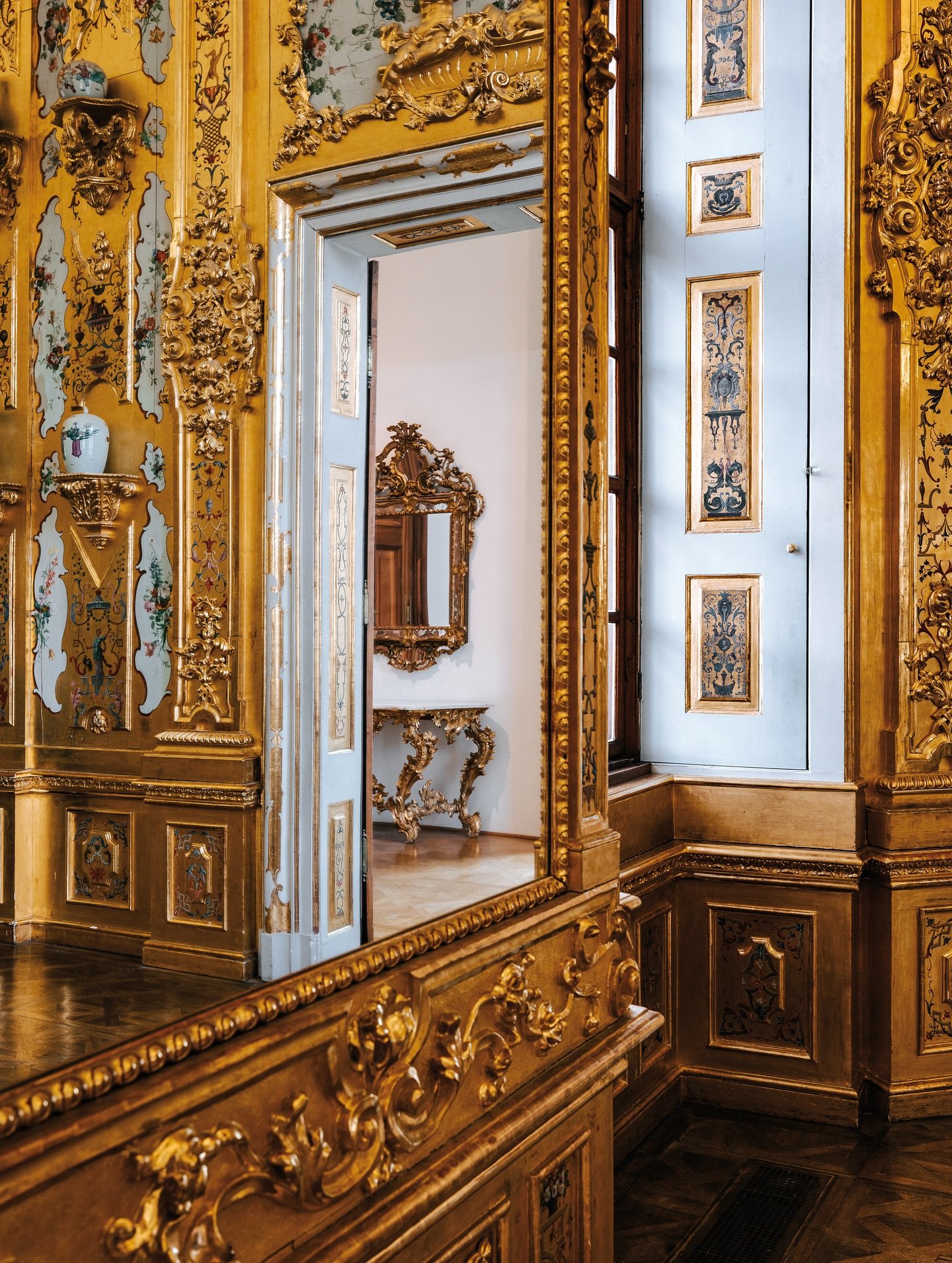 Almanac Hotel: gallery